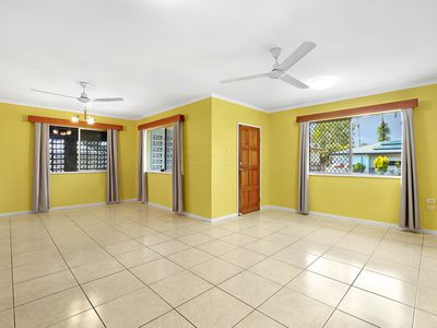 4 Wilcox Cl, Manoora