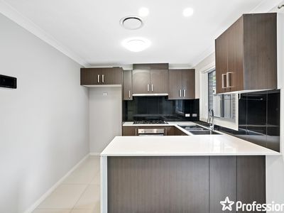 6 / 4 Ross Street, Seven Hills