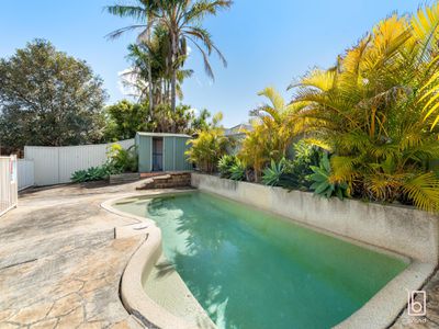 16 Belyando Crescent, Blue Haven