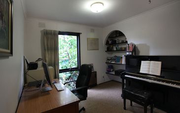 1 Burton Road, Beaconsfield Upper