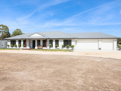 9 Hamilton Court, Heathcote