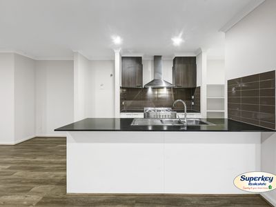 35 Surround Drive, Mambourin