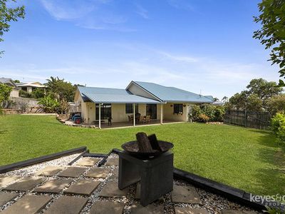 8 St Pauls Court, Mount Louisa