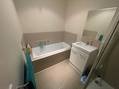 8 / 26B Clairview Road, Deer Park