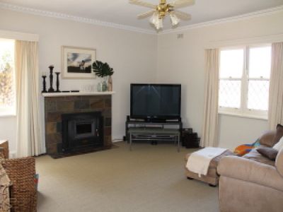60 Parkman Avenue, Barham