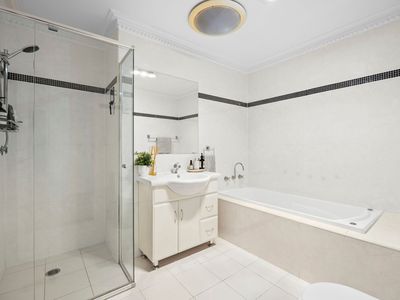 2/1 Magdala Road, North Ryde