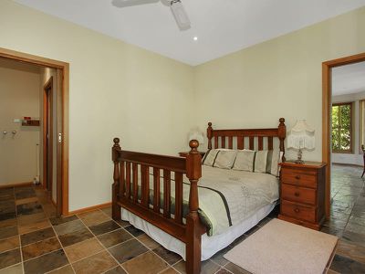 623 Back Creek Road, Yackandandah