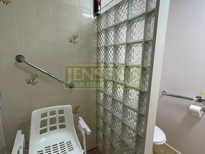 17 / 30 Hackett Terrace, Richmond Hill