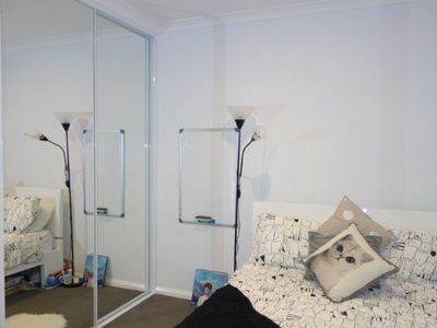 1/3 Leeder Street, Glendalough