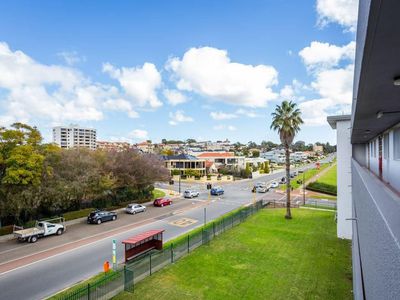 9 / 240 Mill Point Road, South Perth