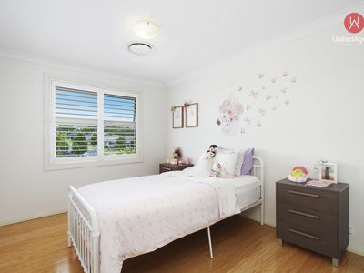 129 Hemsworth Avenue, Middleton Grange