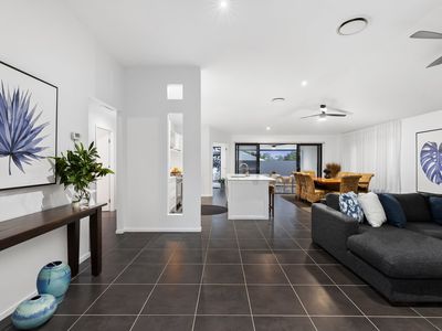 6 Demby Crescent, Wakerley