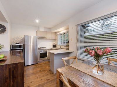 10 Anelida Street, Rye