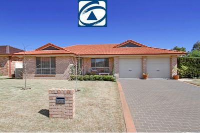 50 Morilla Street, Hillvue