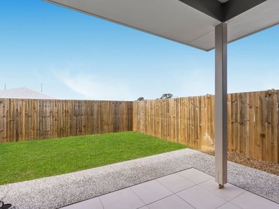 2 / 66 Austin Way, Park Ridge