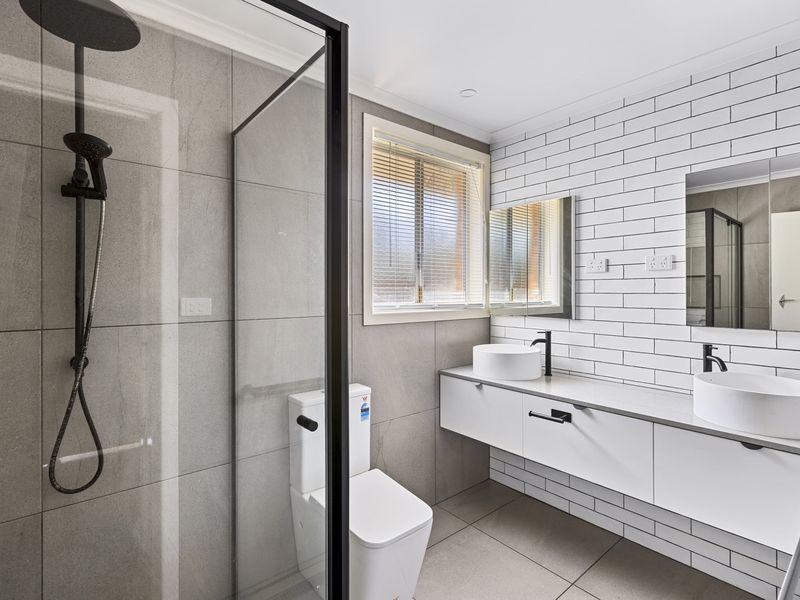 4 / 31 Larbert Road, Noble Park