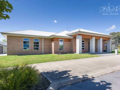 44 KELLIHER AVENUE, Wodonga