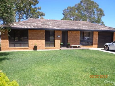 2 Sandra Place, Dubbo