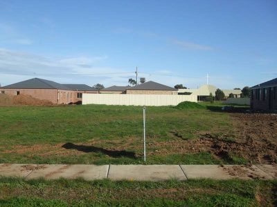 6 Mathew Court, Horsham