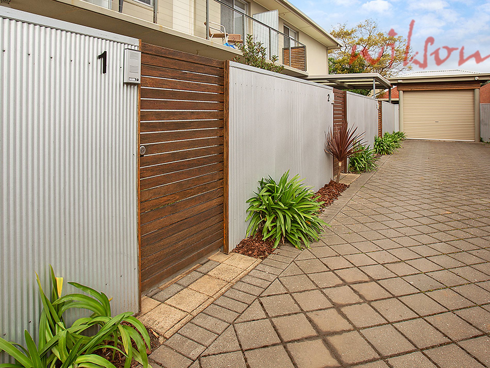 1 / 5 Roebuck Street, Mile End