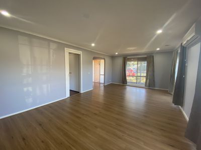 51 Sunbird Crescent, Hoppers Crossing