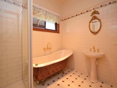 135 Barnes Boulevard, Horsham