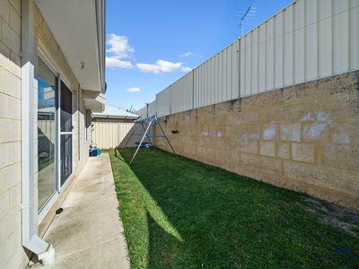 57 Warburton Trail, Lakelands