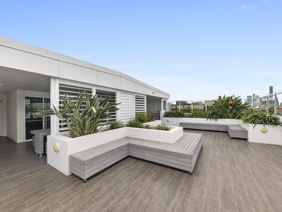 708 / 113 Commercial Road, Teneriffe