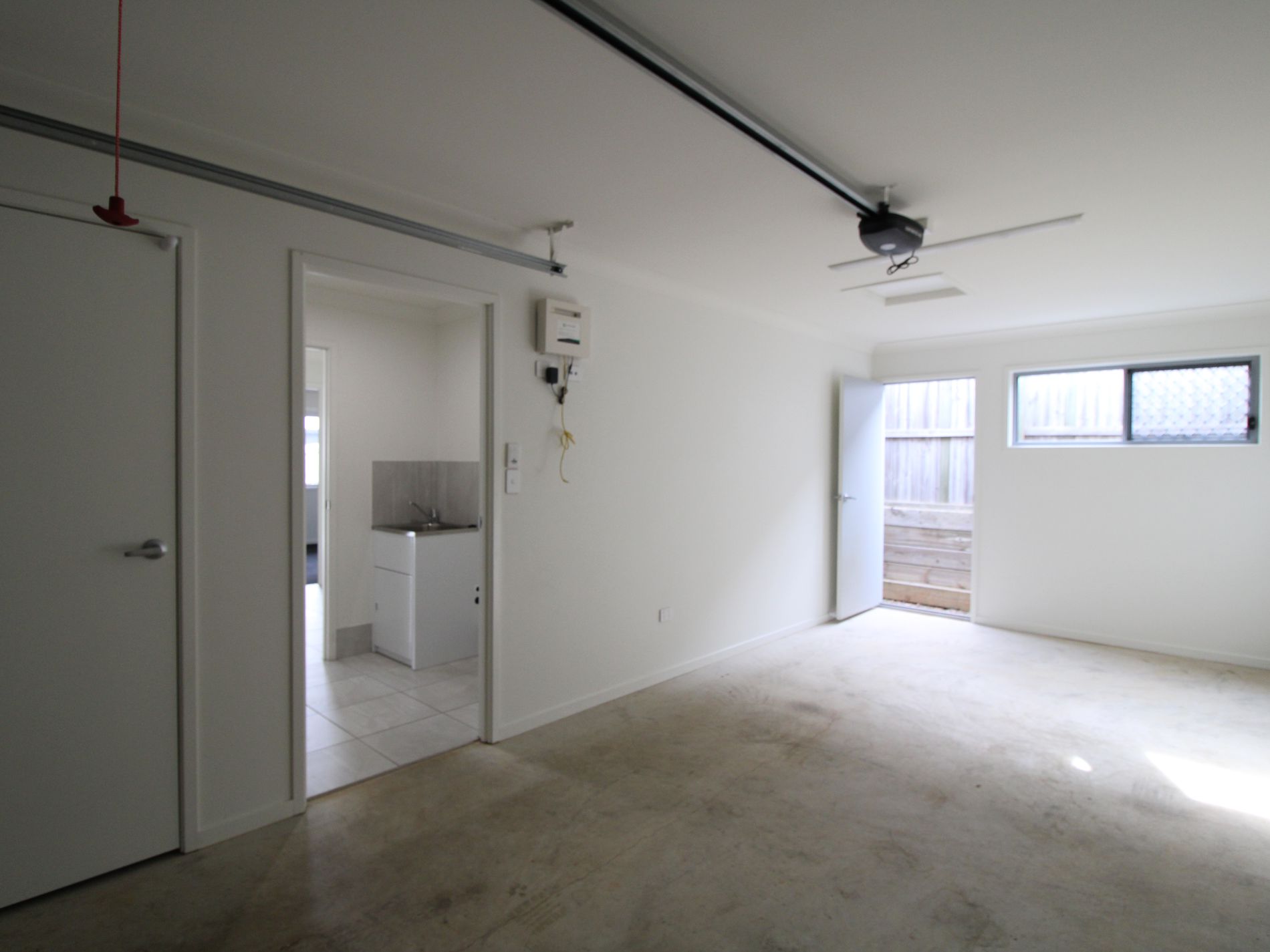 1 / 2 Herald Close, Kallangur