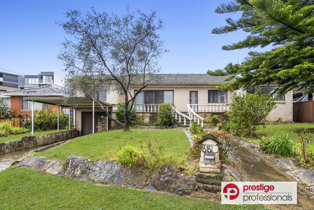88 Lucas Avenue, Moorebank