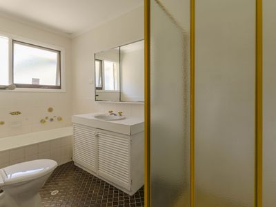 10 Dickens Road, Ambarvale