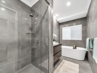 27-31 Hickey Close, Gordonvale