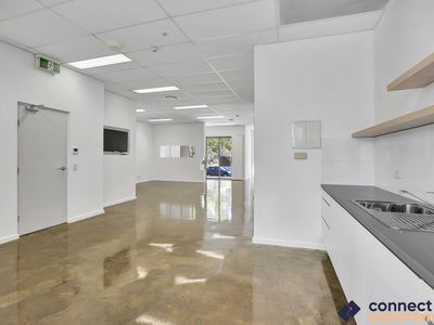 3 / 4 Firebird Street, Robina