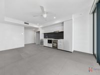 2010 / 10 Trinity Street, Fortitude Valley