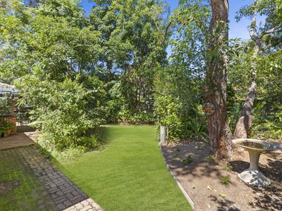 2 East Close, Hawks Nest