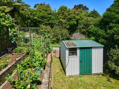 7 Tui Terrace, Tawa