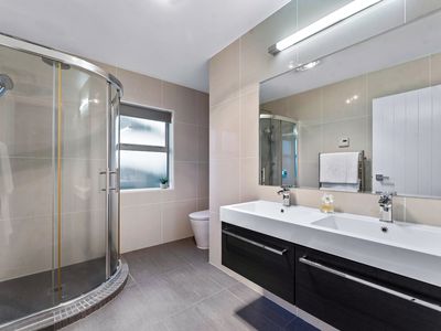 463A Beach Road, Murrays Bay