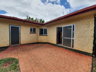 30 Lily Street, Atherton