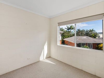 7 / 11 Bradman Avenue, Maroochydore