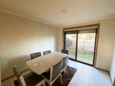 2 / 2 Maplehurst Avenue, Hoppers Crossing