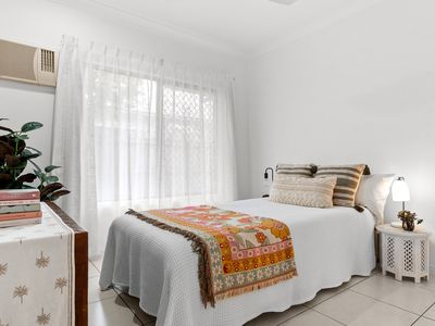 18 Travolta Close, White Rock