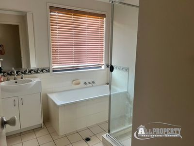 20 Johnson Drive, Lockrose