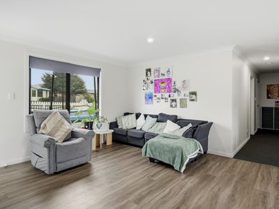 2 / 43 Adelaide Street, George Town