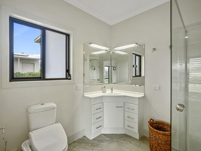 6 Channel Court, Pie Creek