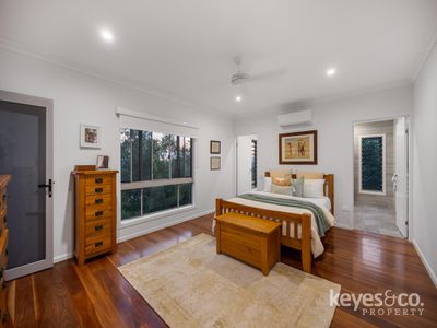 24 The Point, Castle Hill