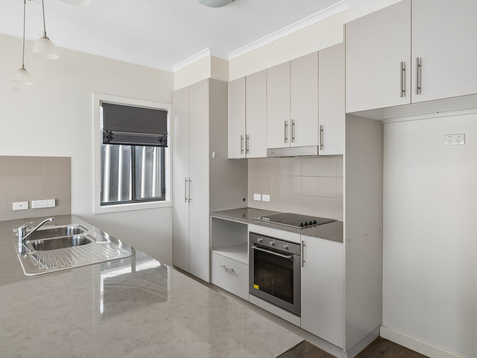 2 / 8 President Street, Seymour