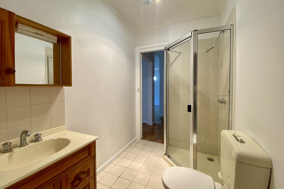 24 Malvern Grove , Caulfield North