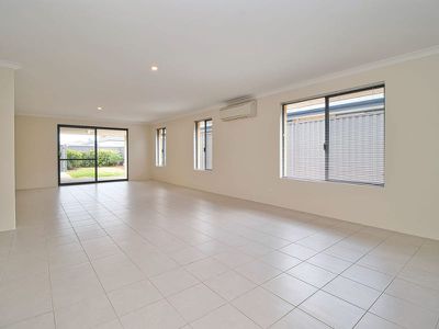 33 Elm Way , Baldivis