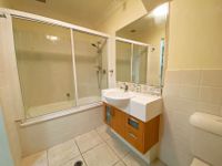 1093 / 1 The Cove Crescent, Carrara