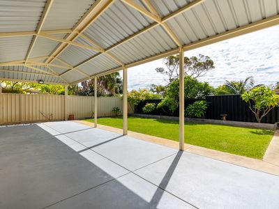 594 Safety Bay Rd, Waikiki